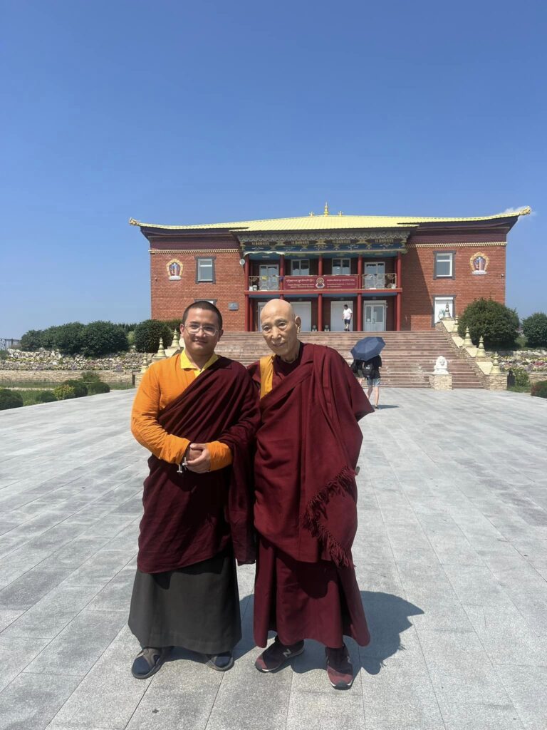 Audience with Yeshe Lodoy Rinpoche