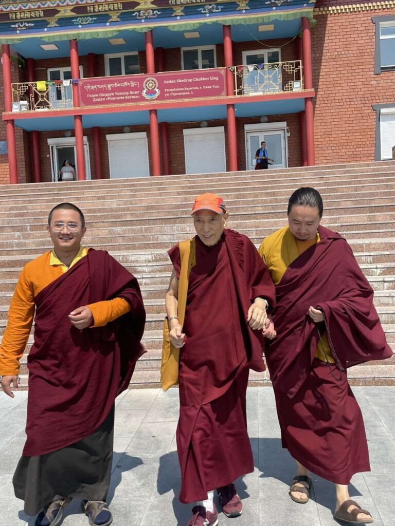 Audience with Yeshe Lodoy Rinpoche