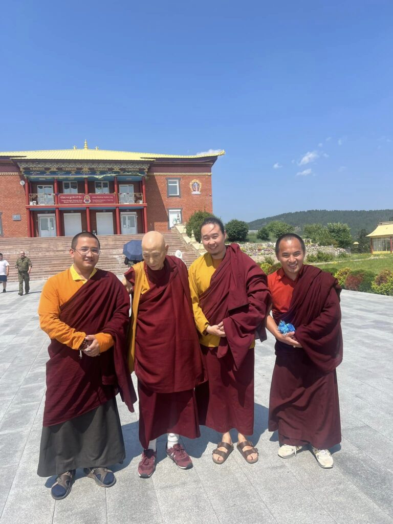 Audience with Yeshe Lodoy Rinpoche